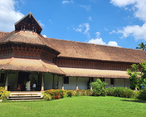 Kuthiramalika Palace1