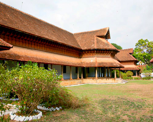 Kuthiramalika Palace2